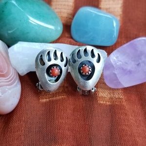 Vintage Native American sterling Bearclaw clip ons